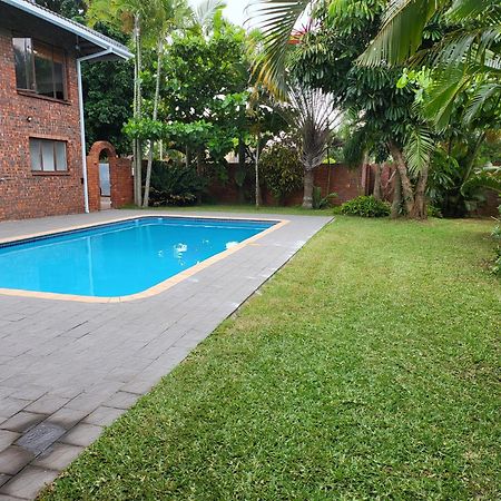 Emangunini Guest House リチャーズ・ベイ エクステリア 写真