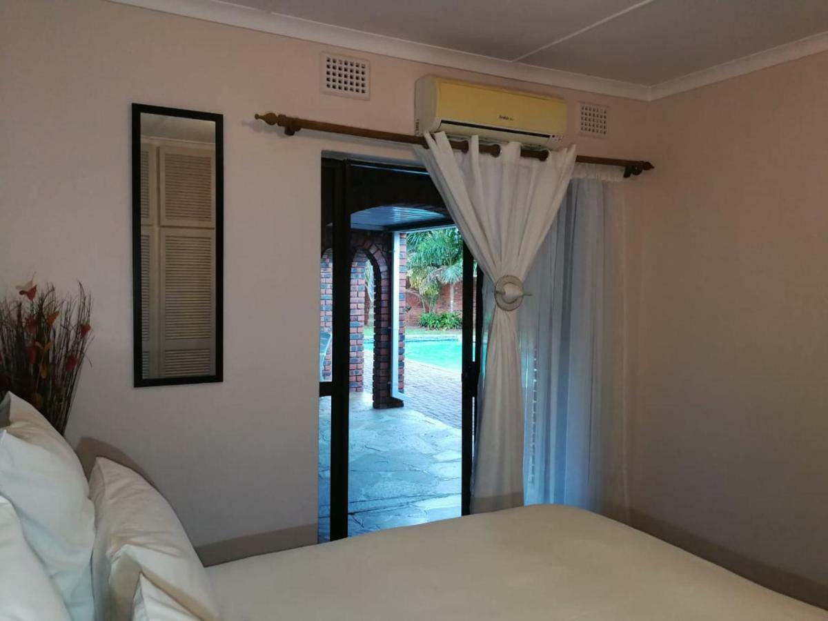 Emangunini Guest House リチャーズ・ベイ エクステリア 写真