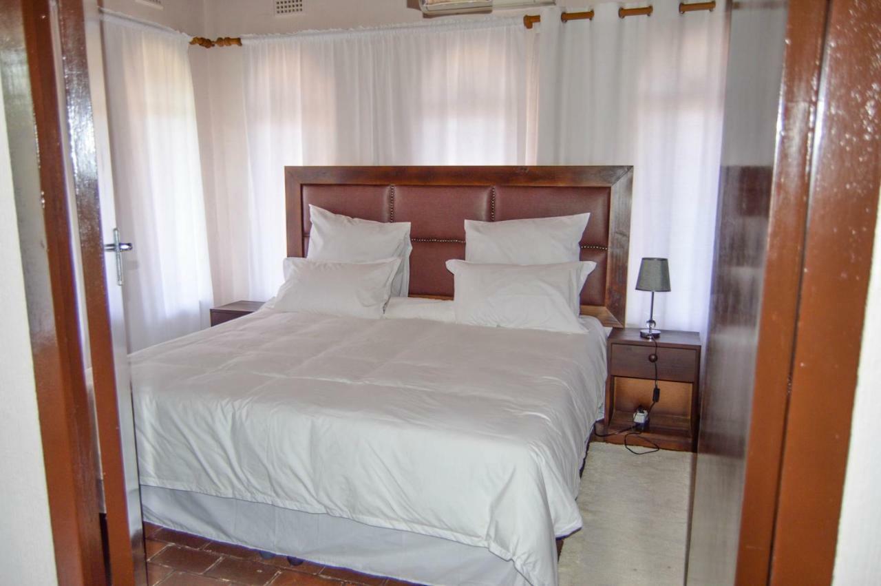 Emangunini Guest House リチャーズ・ベイ エクステリア 写真