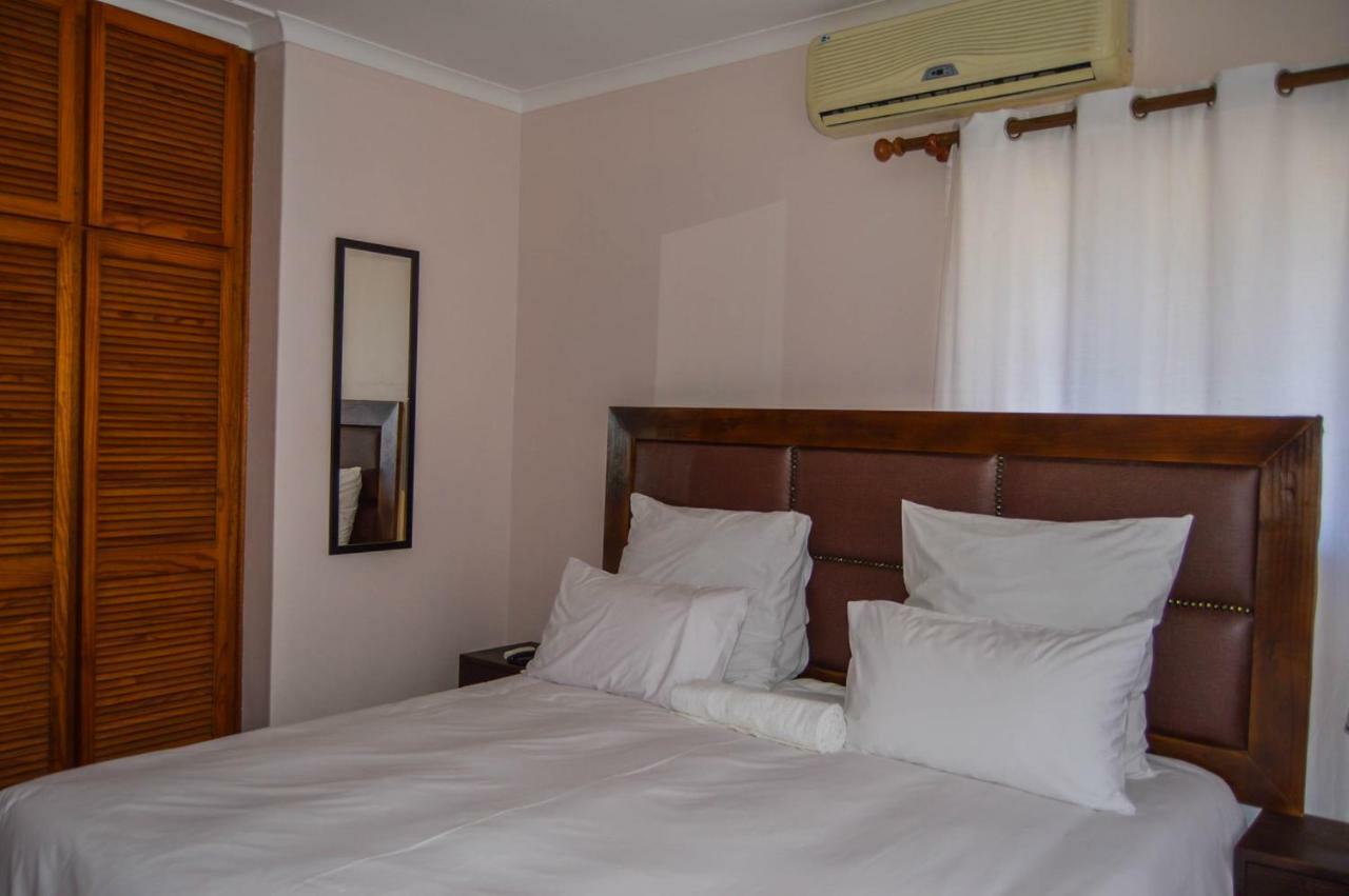 Emangunini Guest House リチャーズ・ベイ エクステリア 写真