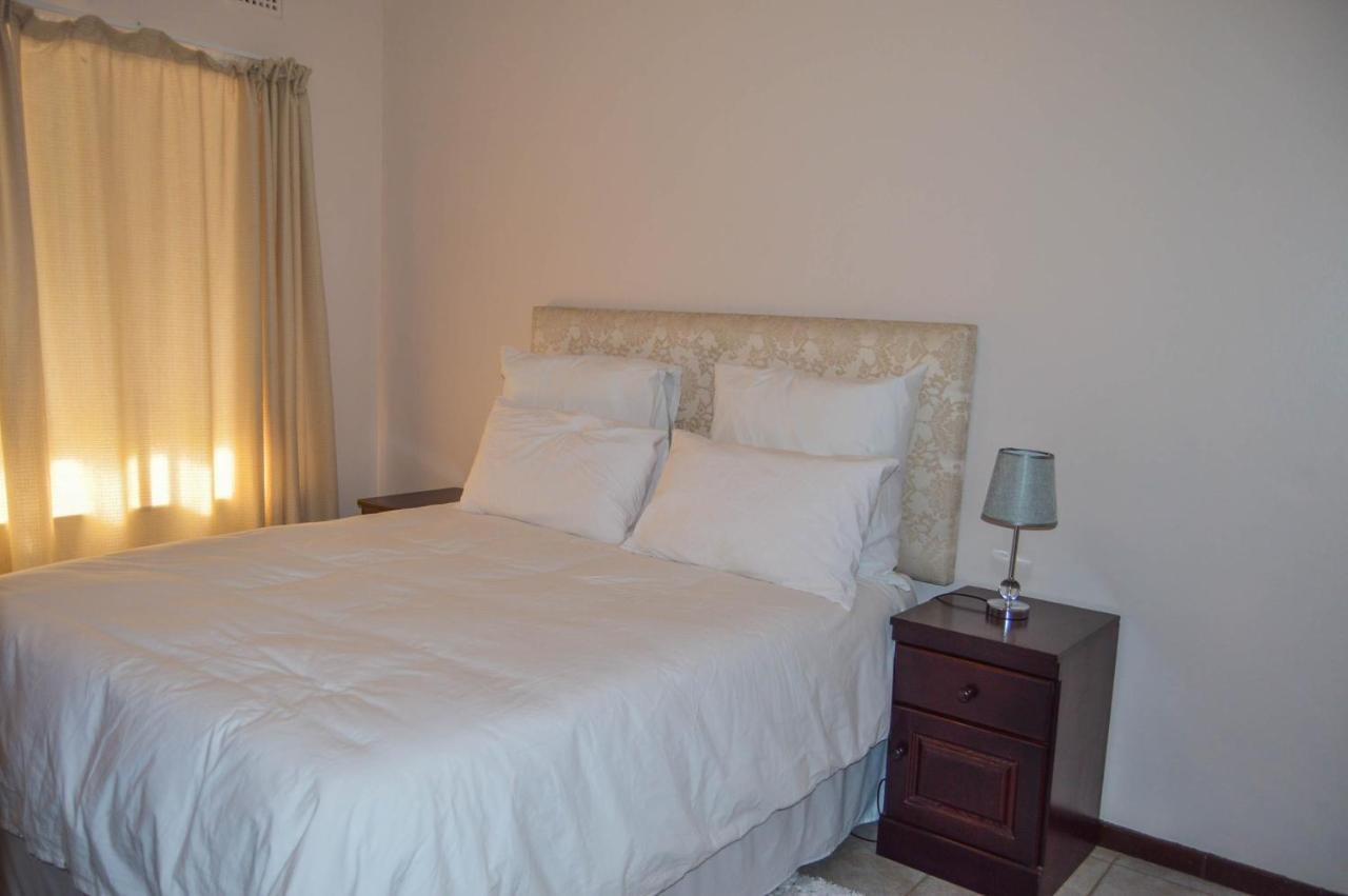 Emangunini Guest House リチャーズ・ベイ エクステリア 写真